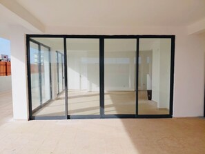 Apartemen, 1 kamar tidur, balkon, pemandangan kota | Interior