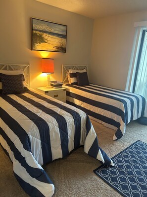 2 bedrooms, iron/ironing board, free WiFi, bed sheets - Condo in the Sky: bright, beautiful and in Bradenton. We invite you to Paradise! (Bradenton)