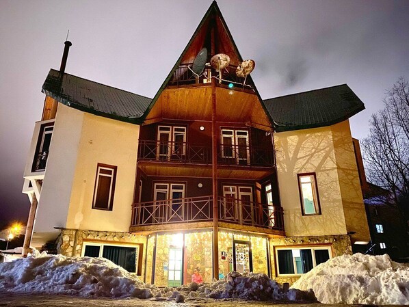 Front of property - Ozon Gudauri (Kazbegi)