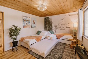 2 bedrooms, WiFi, bed sheets