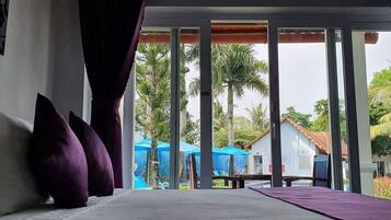 Bungalow familiar | Escritorio, wifi gratis, ropa de cama