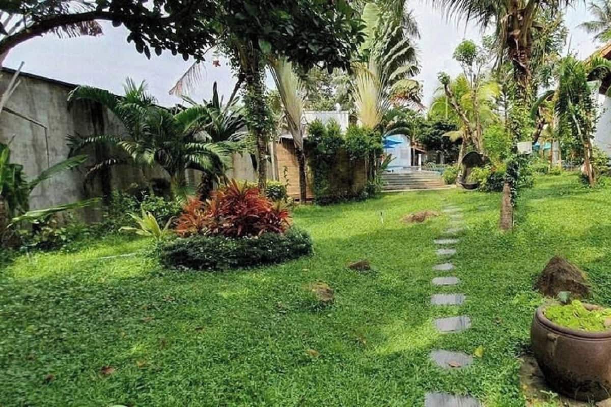 Bungalow | Näkymä puutarhaan