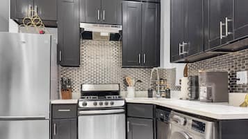 Mikroaaltouuni, uuni, liesi, astianpesukone