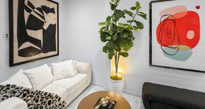 Superb 4-bedroom apartment 1 block from Central Park in vibrant New York City