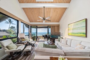 TV - Remodeled 2BD Oceanfront Condo w/ Stunning Sunset Views - Kahana Village 20 (Lahaina)