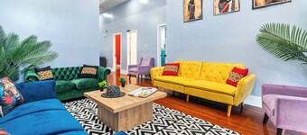 Charming 4-bedroom cottage in a prime location in New Orleans with AC