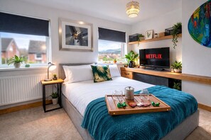 3 habitaciones, caja de seguridad en la habitación y escritorio 