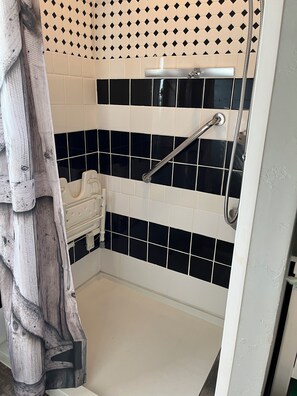 Bathroom - Enjoy peaceful prairie sunsets in rustic lodging in No Mans Land. (Laverne)