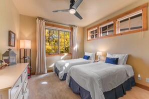 4 chambres, fer et planche à repasser, Wi-Fi gratuit, draps fournis