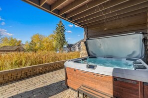 Bain à remous extérieur