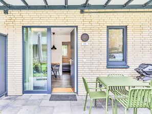 Outdoor dining - Seeruhe by Interhome (Lembruch)