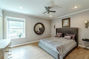 3 chambres, fer et planche à repasser, Wi-Fi, draps fournis