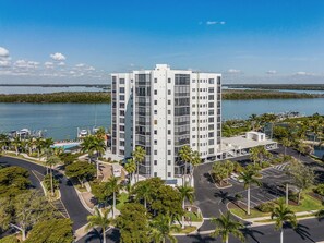 Exterior - Waterside and Wonderful, Sunset Views, Plenty of Amenities - FMB - Condo gulf Mist - Roelens (Fort Myers Beach)