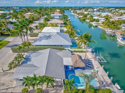 Turtle Tides – Private Heated Pool & 50' Dock