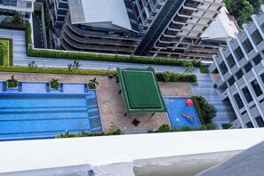 Outdoor pool - ‎🌆 Luxury 2-Bedroom Apartment – GTC, Westlands (Stunning City Views) UN-ZONE (Nairobi)