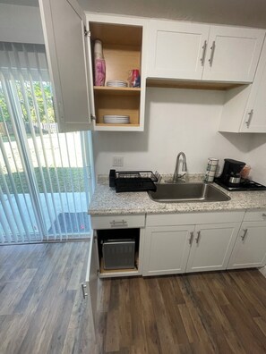 Microondas, horno y parrilla de estufa 