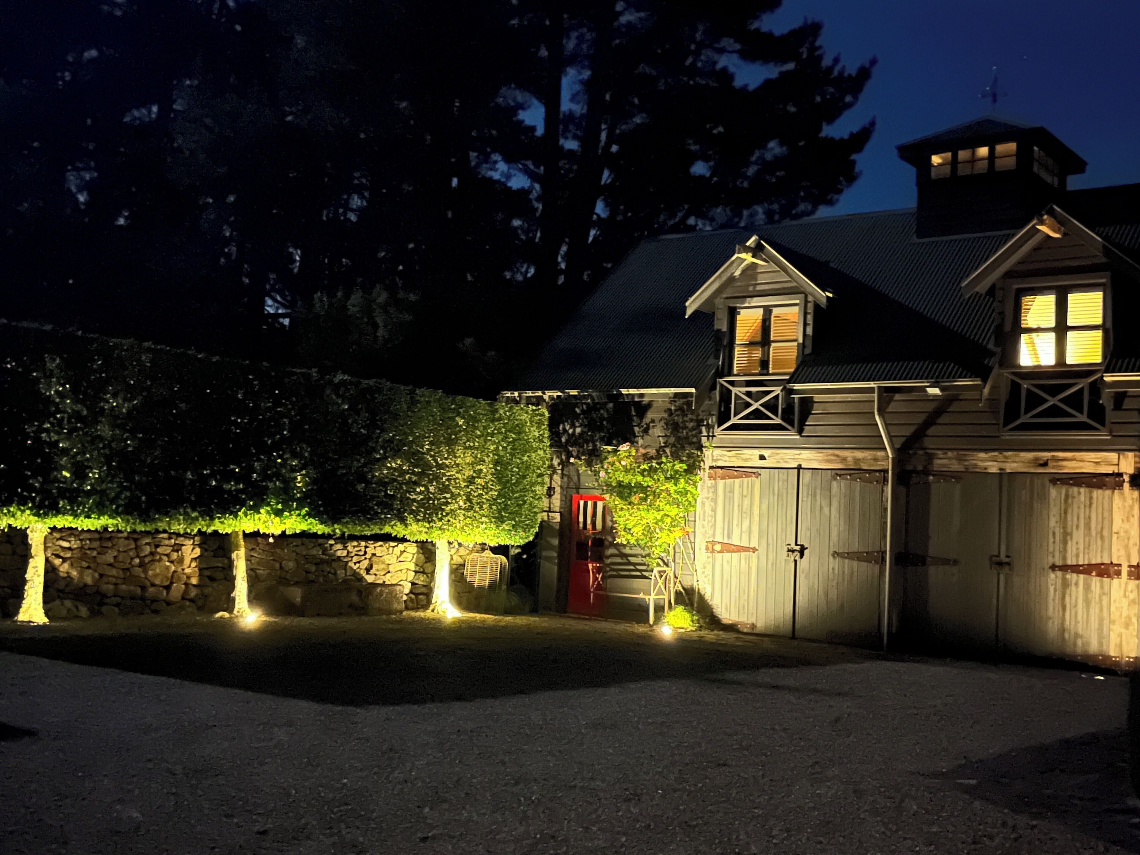 المنشأة من الخارج