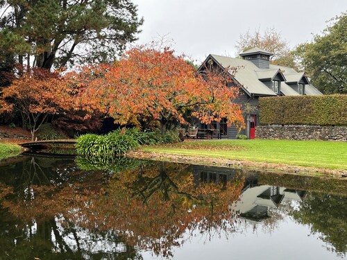 The Lakeside Barn. An Architectural masterpiece