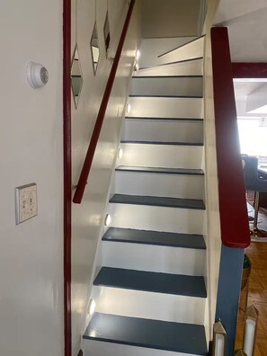 Interior - Lorenzo Inn (Boston)