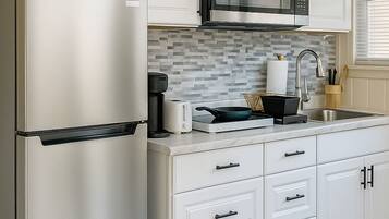 Mikroaaltouuni, liesi