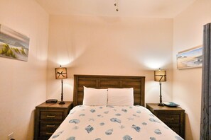 3 bedrooms, iron/ironing board, free WiFi, bed sheets - Charming townhome in enjoyable North Myrtle Beach (North Myrtle Beach)