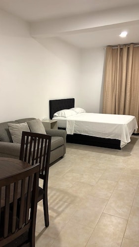 Joli Beach House - Grand Santa Maria Apartment With Breathtaking Views