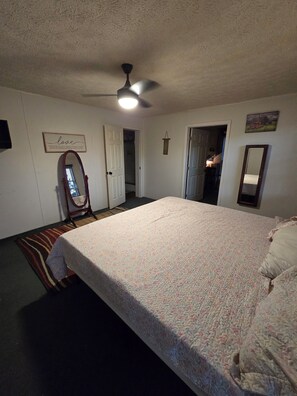 3 Schlafzimmer, Bügeleisen/Bügelbrett, WLAN, Bettwäsche