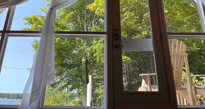 Lakeside A-frame Cottage