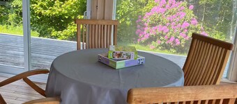 Lakeside A-frame Cottage