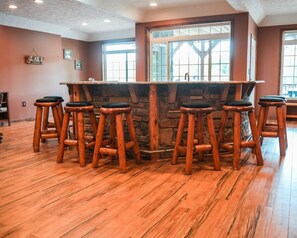 Dining - Lake View Lodge by PMR, Lakefront, Private Boat Slip, fire pit, gameroom (Lake Harmony)