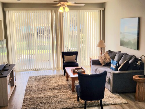 Wonderful 2-bedroom condo in Myrtle Beach in Golf Community near Beach