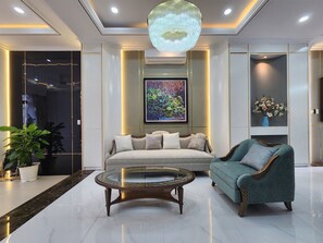 Habitación estándar, vista a la ciudad | Interior