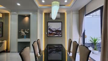 Standard Room, City View | Interior