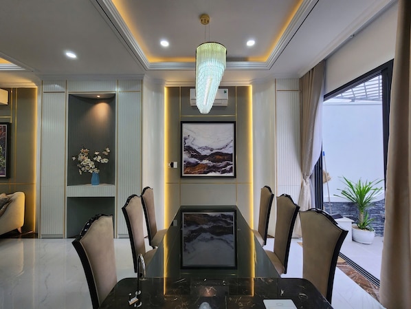 Habitación estándar, vista a la ciudad | Interior