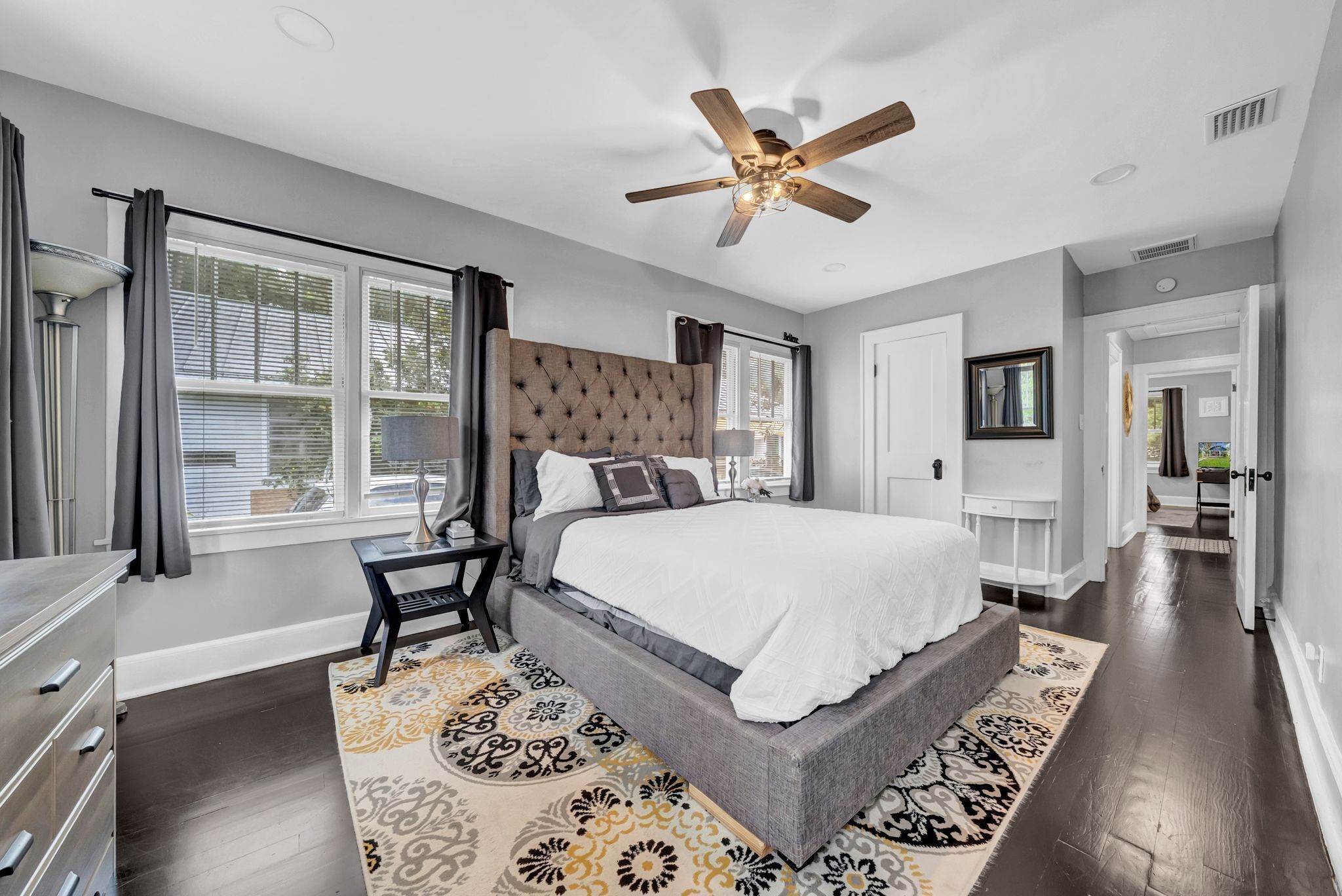 2 多间卧室、WiFi、床单