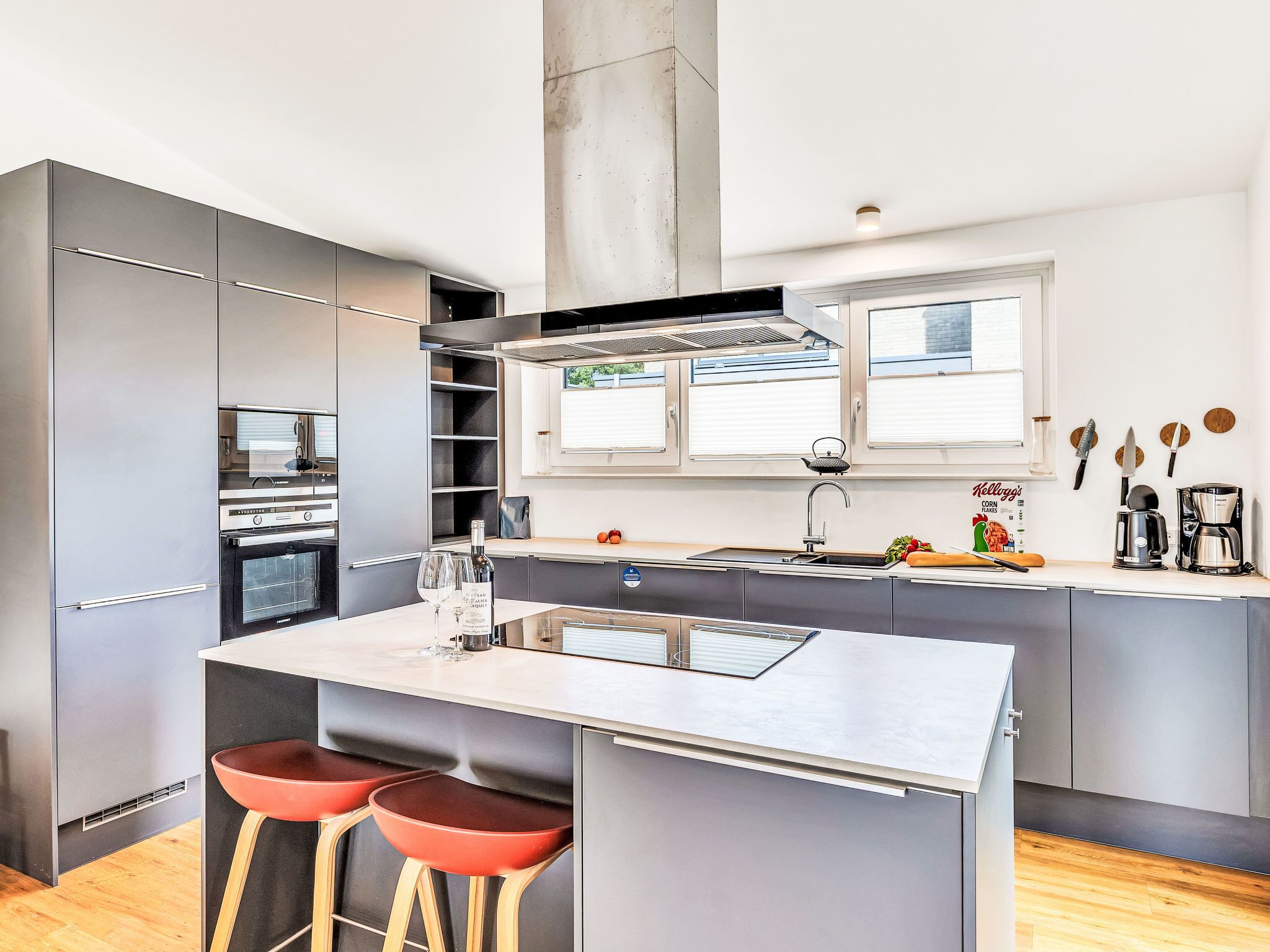 Réfrigérateur, micro-ondes, four, lave-vaisselle