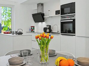 Fridge, microwave, oven, dishwasher - Lichtblick by Interhome (Lembruch)