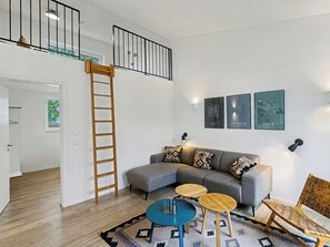TV - Morgentau by Interhome (Lembruch)