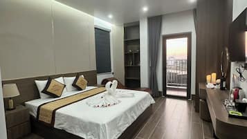 Kamar Double Standar, balkon | Meja kerja, tirai kedap cahaya, kedap suara, dan Wi-Fi gratis