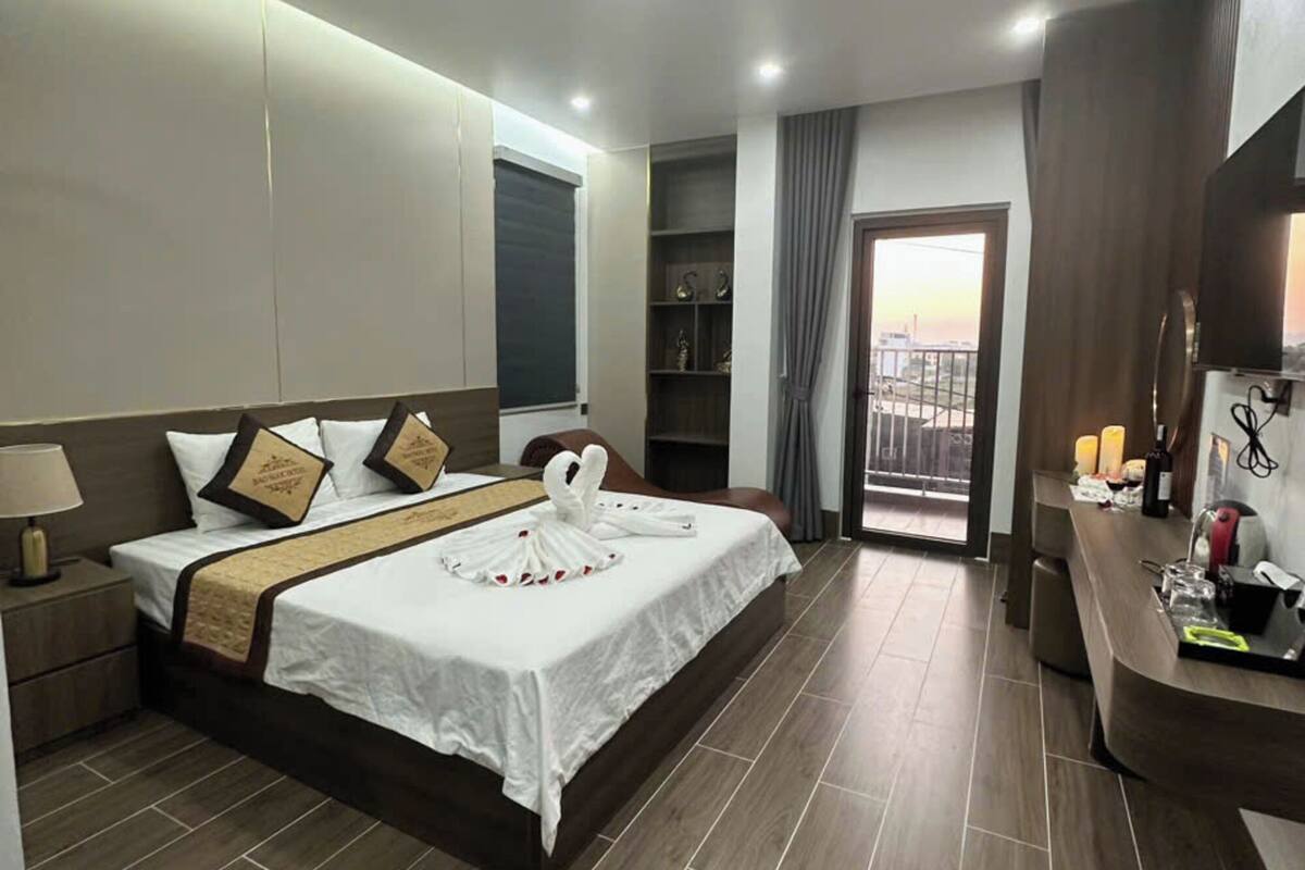 Kamar Double Standar, balkon | Meja kerja, tirai kedap cahaya, kedap suara, dan Wi-Fi gratis