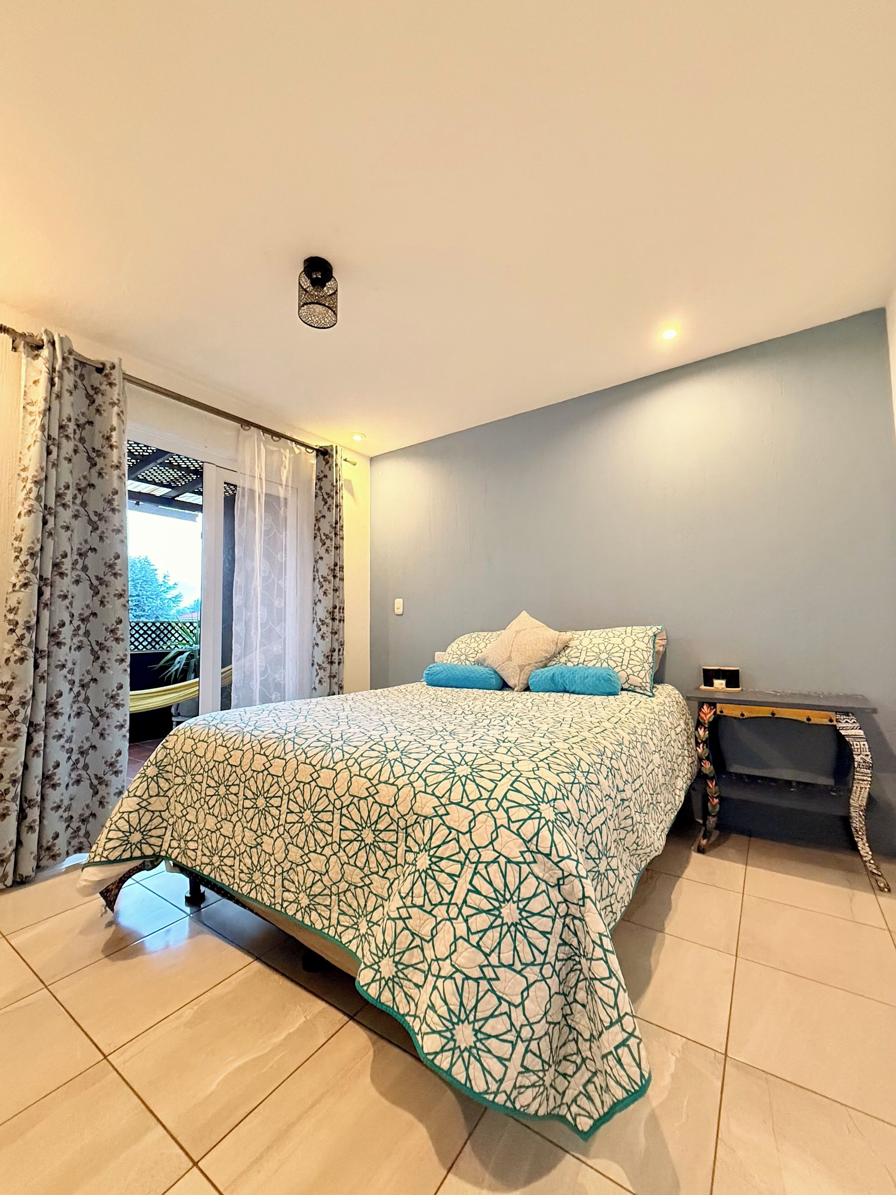 4 chambres, fer et planche à repasser, Wi-Fi gratuit, draps fournis