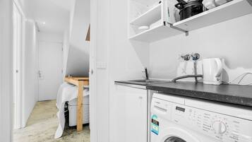 Junior Apartment, Courtyard View