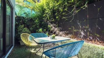 Junior Apartment, Courtyard View | Terrace/patio