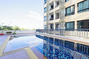 Pool - Free wifi  / Full kitchen :⁠-⁠D Center of city town. (Wichit Subdistrict)