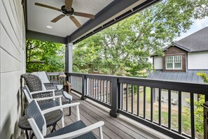 Terrace/patio - NEW! 10min->Broadway! Southern Sweet Tea Waverly (Nashville)