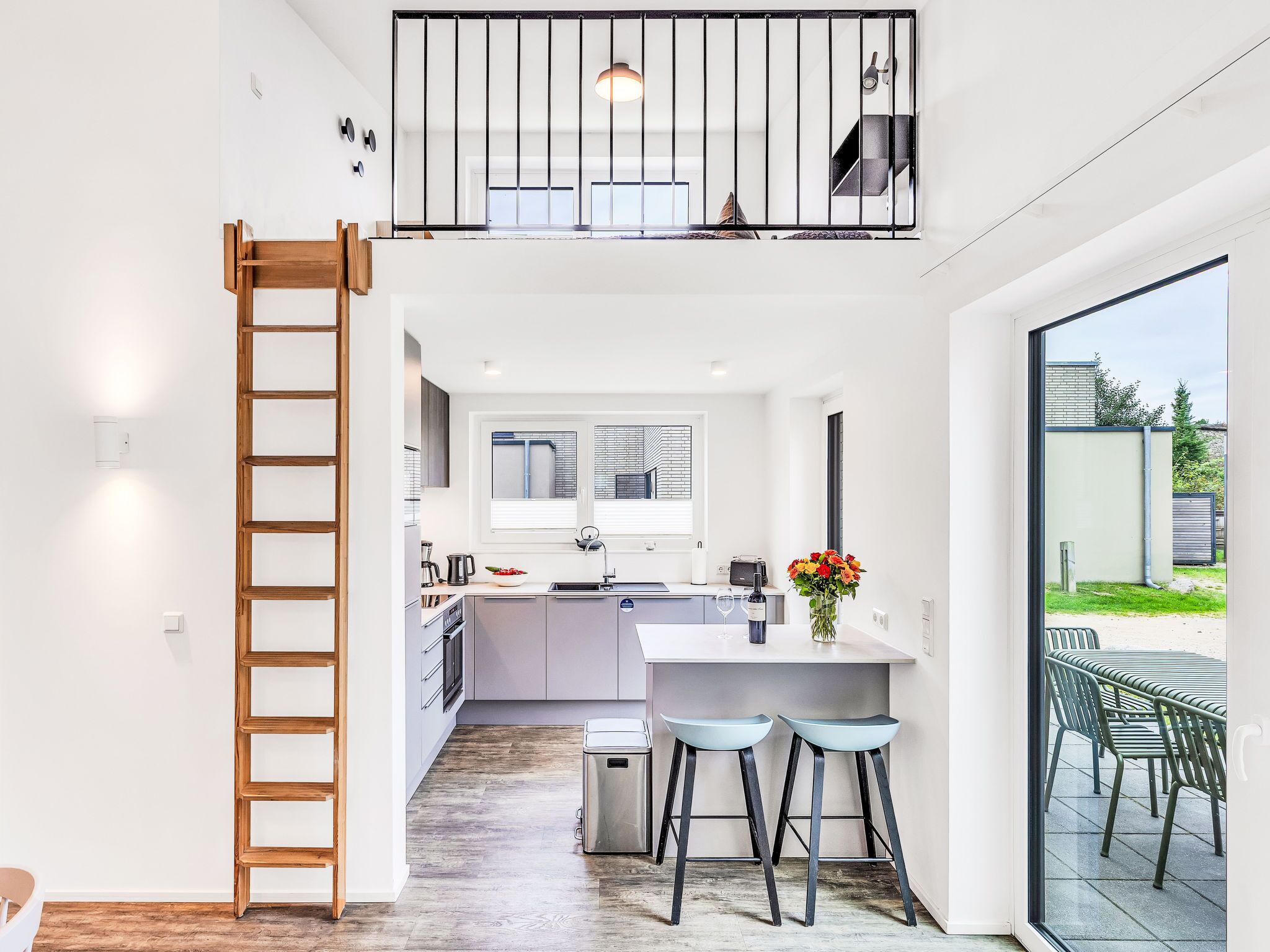 冷蔵庫、電子レンジ、オーブン、食器洗い機