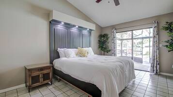 3 bedrooms, iron/ironing board, WiFi, bed sheets