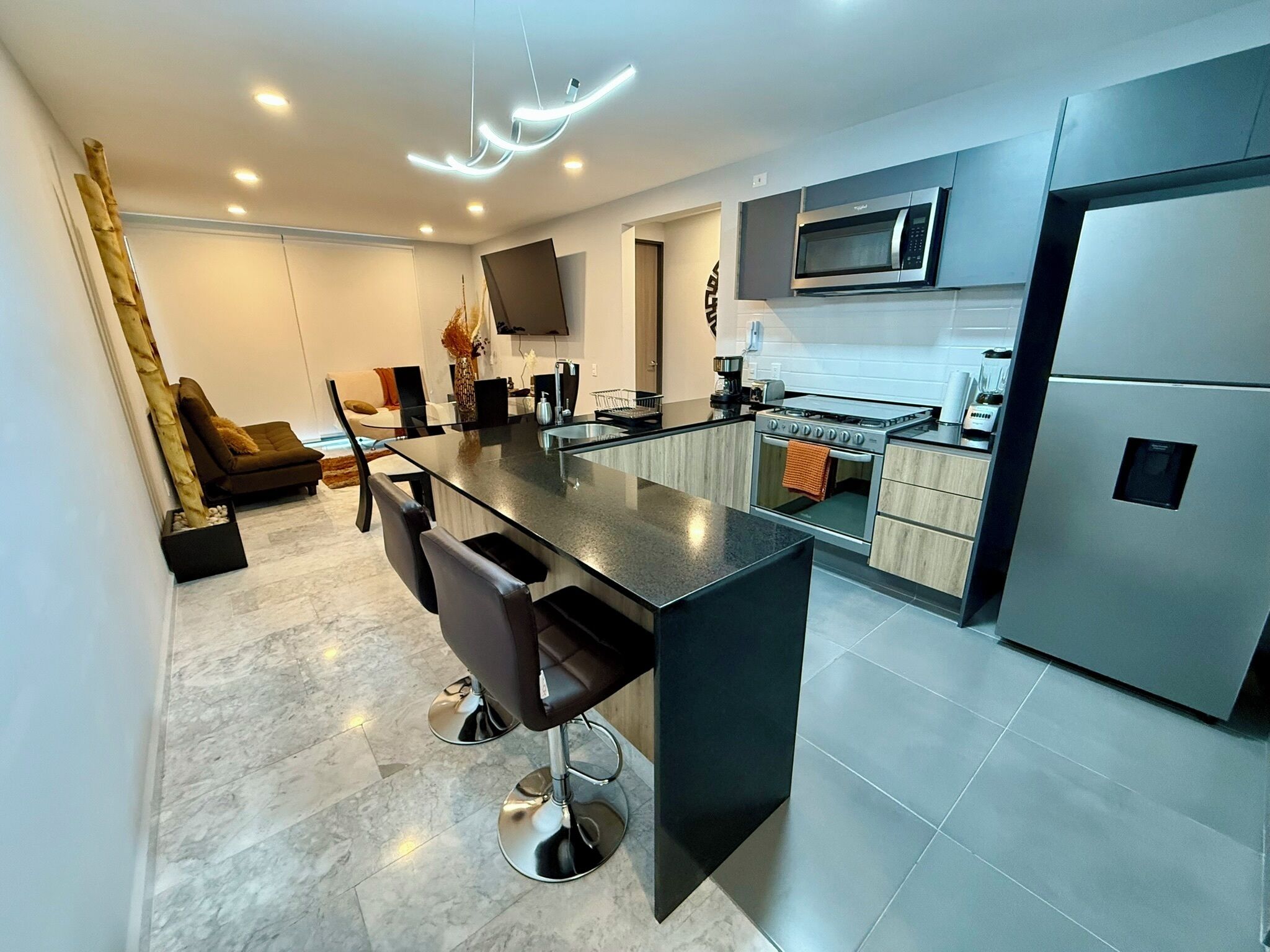 Fridge, microwave, oven, coffee/tea maker