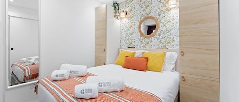 Fer et planche à repasser, accès Internet, draps fournis