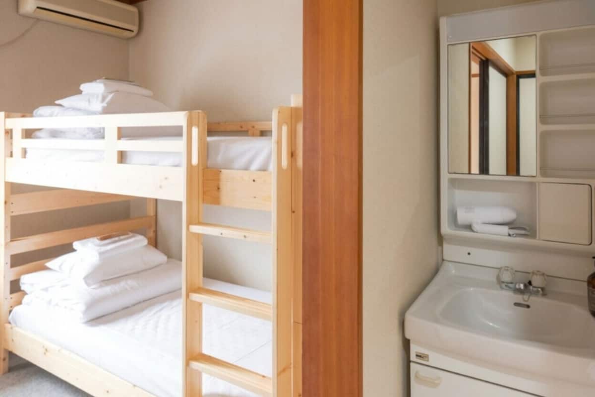 Twin Room | Free WiFi